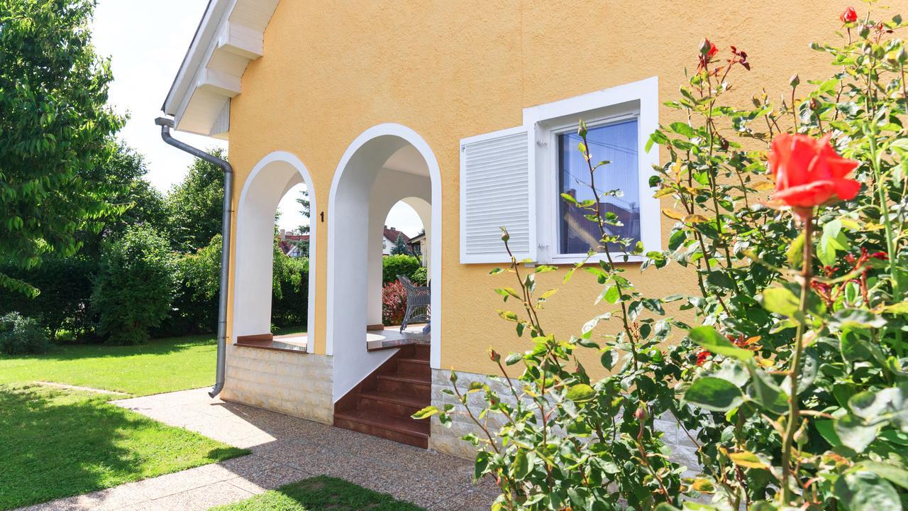 Zita Haus Bed & Breakfast Buk Ngoại thất bức ảnh